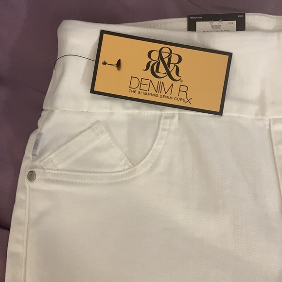 👖⚪️Rock & Republic Jeans - White - Stretch Pull-On Denim - Size 12 - Picture 5 of 7